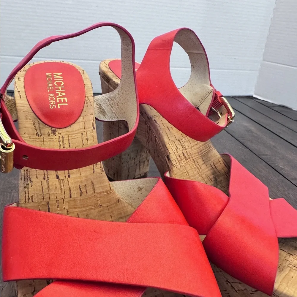 MICHAEL Michael Kors Natalia Platform Mandarin Sandal Open Toe Size 7.5 M Cork